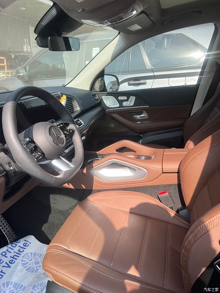 奔驰gls450 24款 7座 amg包 顶峰包