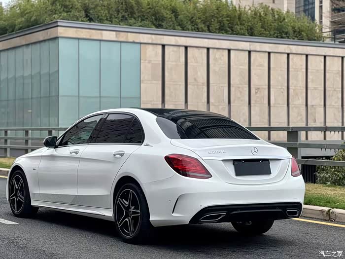 21款奔驰c260l星耀臻藏版21年5月上牌仅行驶3