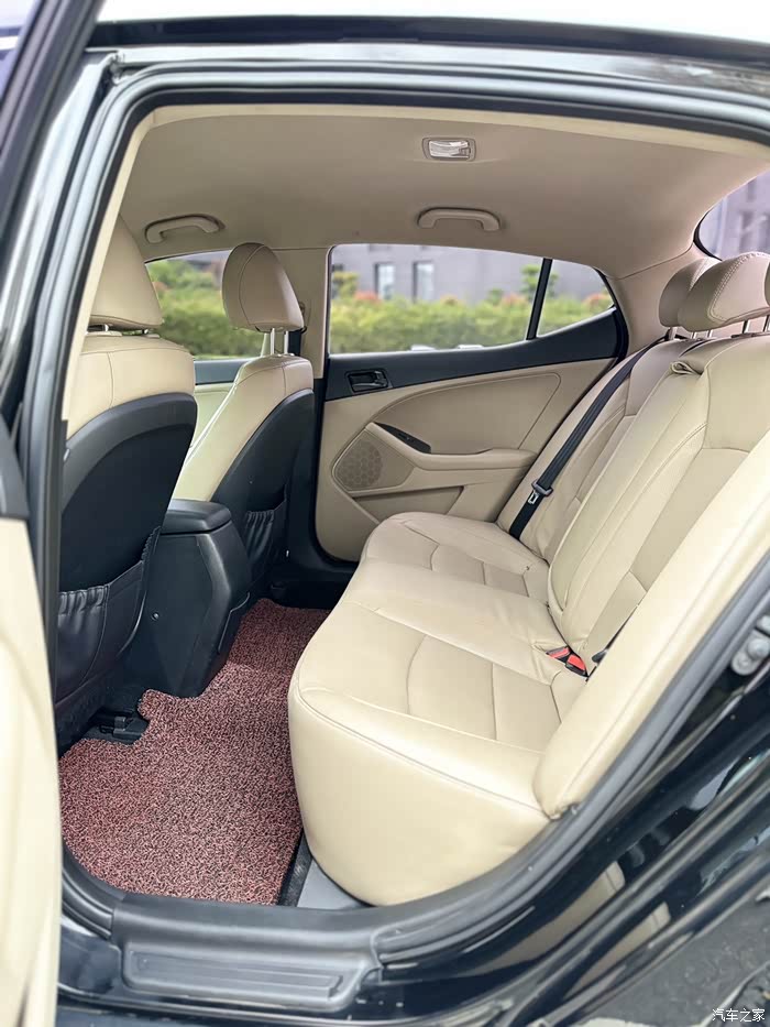 16年起亚k5 过户一次 全年保险 挑战最低价4.68