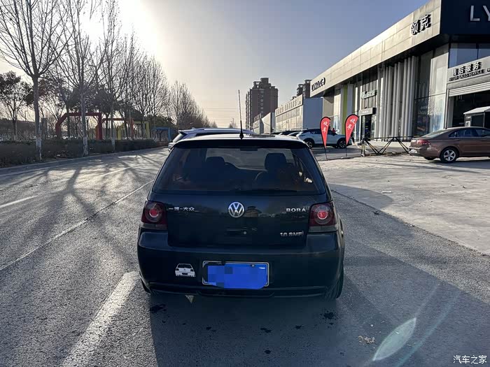 2008年16手动天窗宝来两厢限量版极品