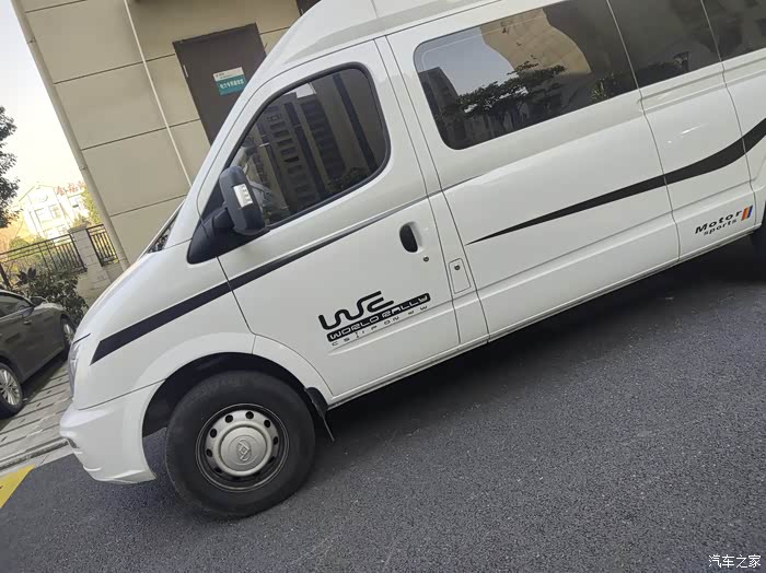 用车心得大通v80是一款非常实用的商用车