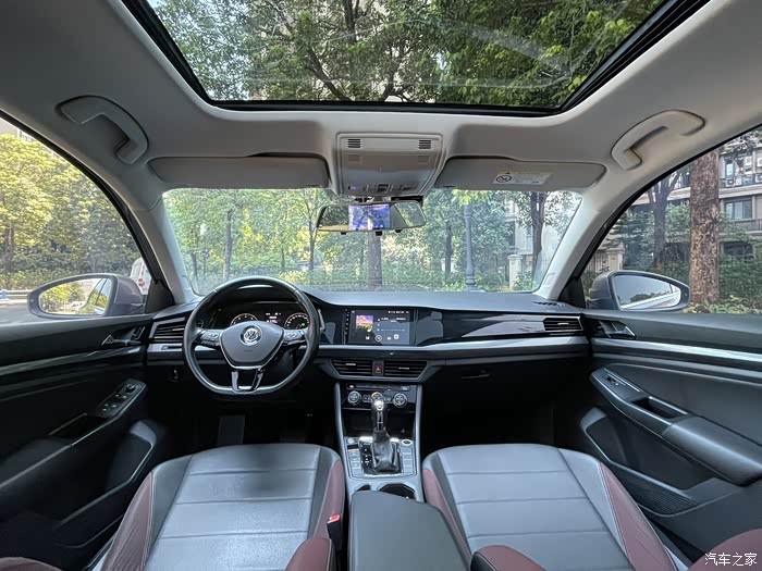 大众宝来19年上牌15自动精英版带后排出风口