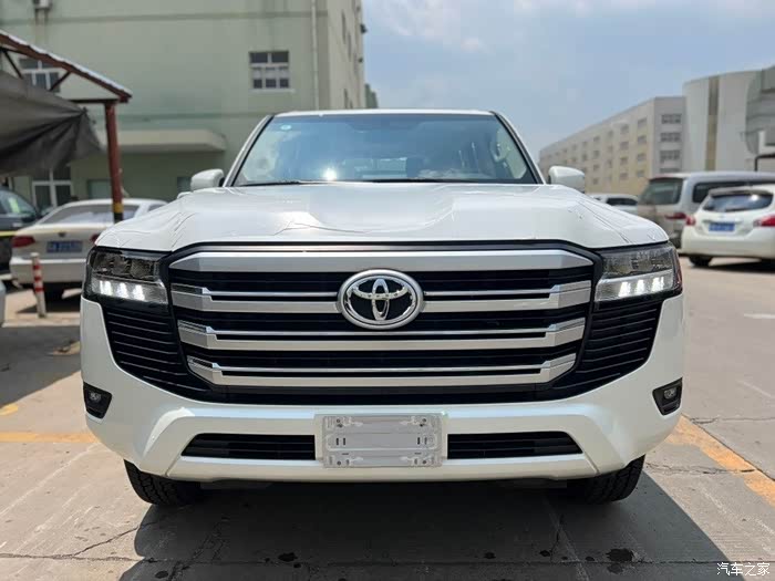 点击:>1|回复:>0兰德酷路泽论坛>22款酷路泽4000gxr白/米配置4.