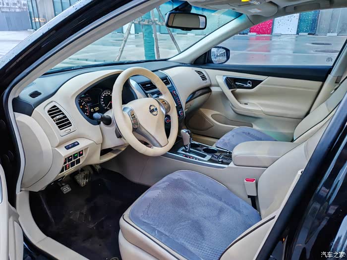 14年日产天籁公爵vip尊领版25排量最高配指导价2