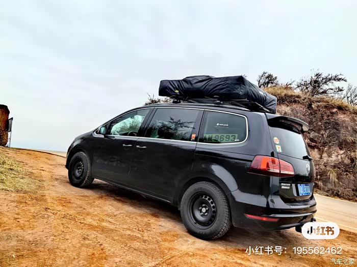 明锐旅行版想换铁轮毂换21560r16的胎能安装上