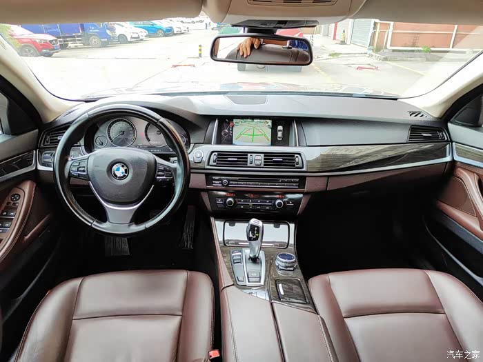 宝马5系14年上牌525li豪华设计套装