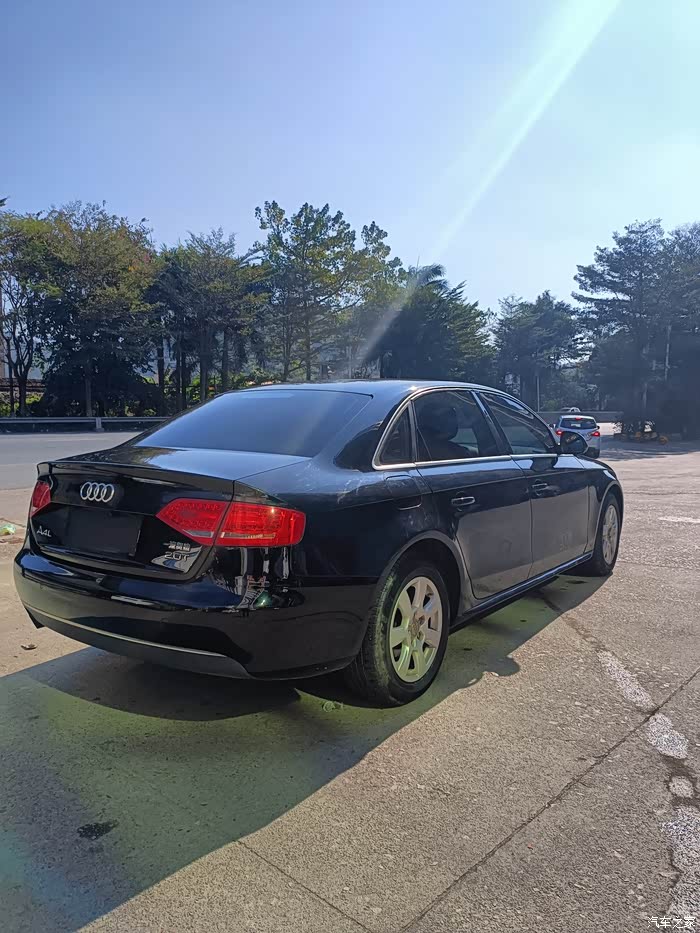 12年奥迪a4l等待有缘人