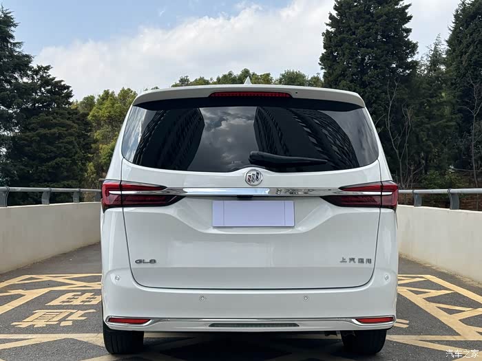 22款别克gl8陆上公务舱652t智慧尊贵型26万公