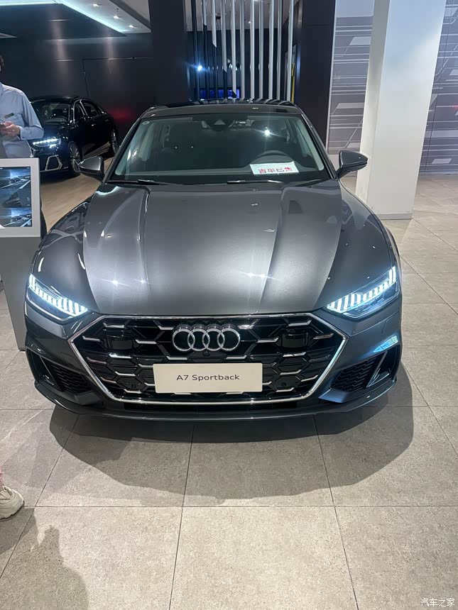奥迪a7 sport back !天云灰.纠结了半年之后,今