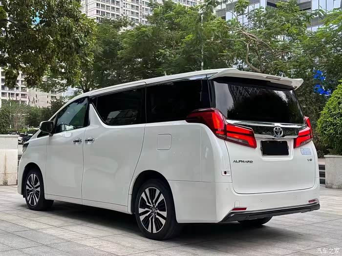 2018款丰田改款埃尔法豪华版35l