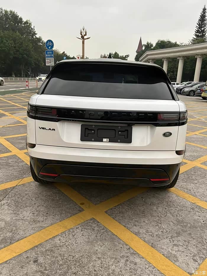 24款 路虎揽胜星脉dynanic he指导价638000白