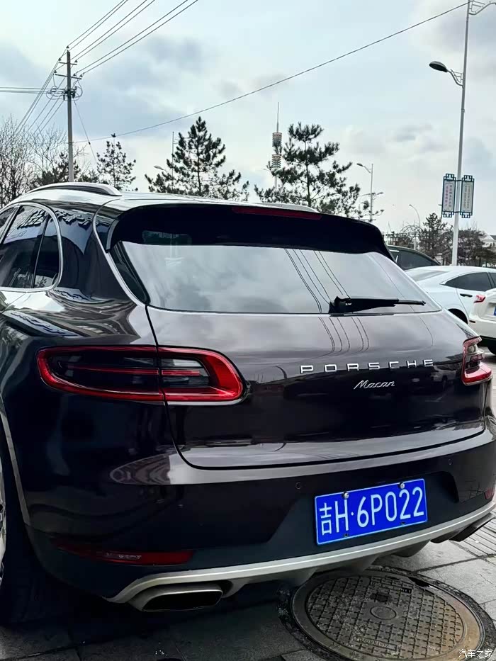 16年落17款保时捷macan女士一手93万公里