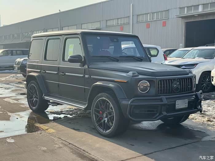 奔驰g63降价啦配置高颜色齐均现车
