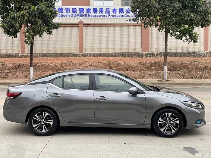 色最新到店2021年日产轩逸16自动挡悦享版车况精品