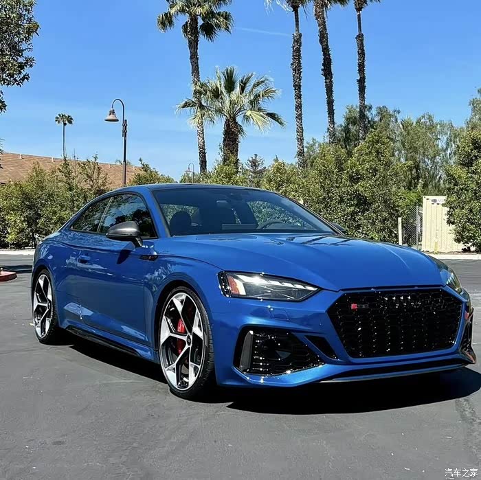 全新奥迪rs5