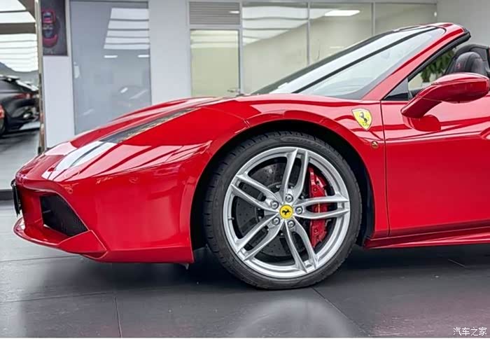 2017年上牌法拉利488 spider 行驶:900