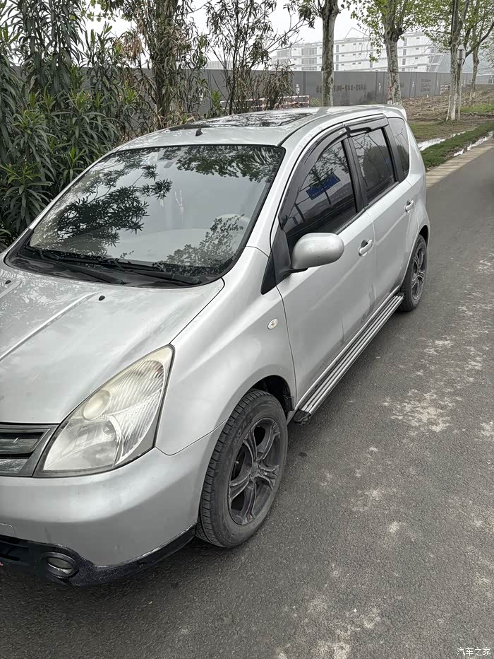 个出10款顶配骊威16自动带天窗无钥匙进入