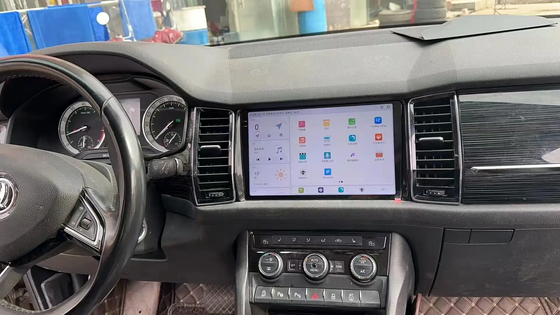 柯迪亚克改装115寸中控大屏