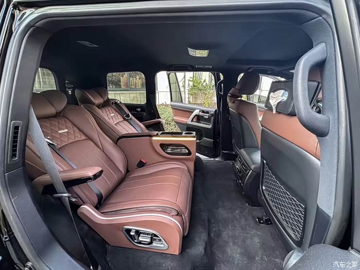 点击:>1|回复:>0兰德酷路泽论坛>定制款酷路泽专用后排航空座椅,无损