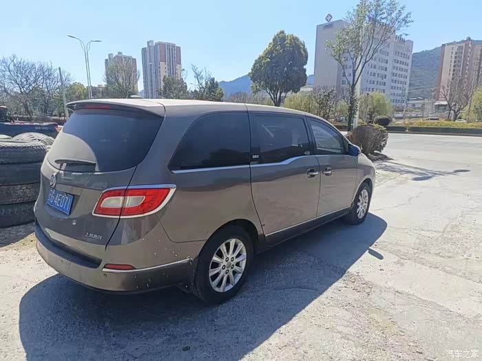 远程拿下11年上牌别克gl8排量30高配后排座椅通风