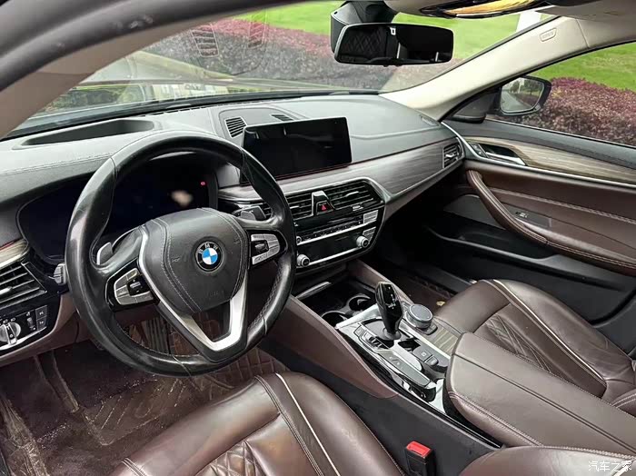 19年宝马530尊享豪华 配置到顶 喜欢私信 首付四个带回家