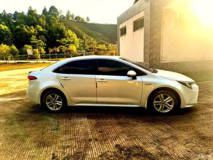 丰田雷凌双擎3年里程已开18万