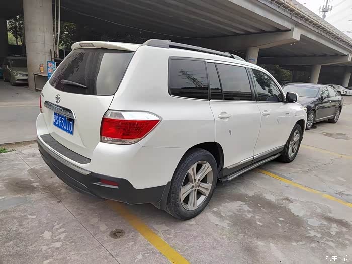 14年丰田汉兰达27l七座豪华版