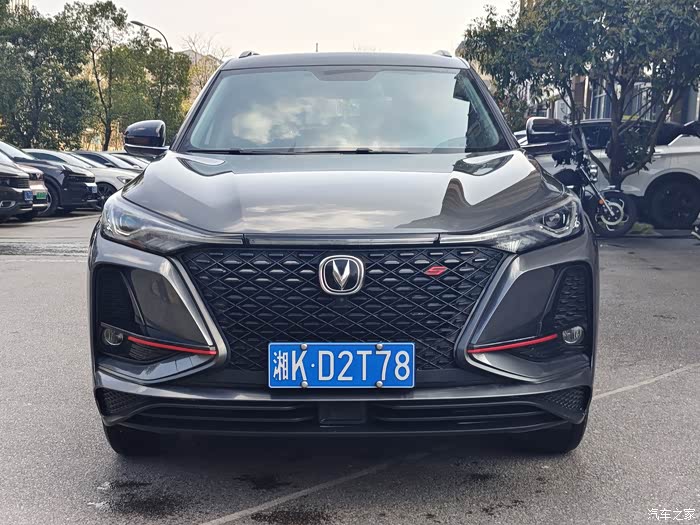 长安cs75plus2021款15t自动豪华型国