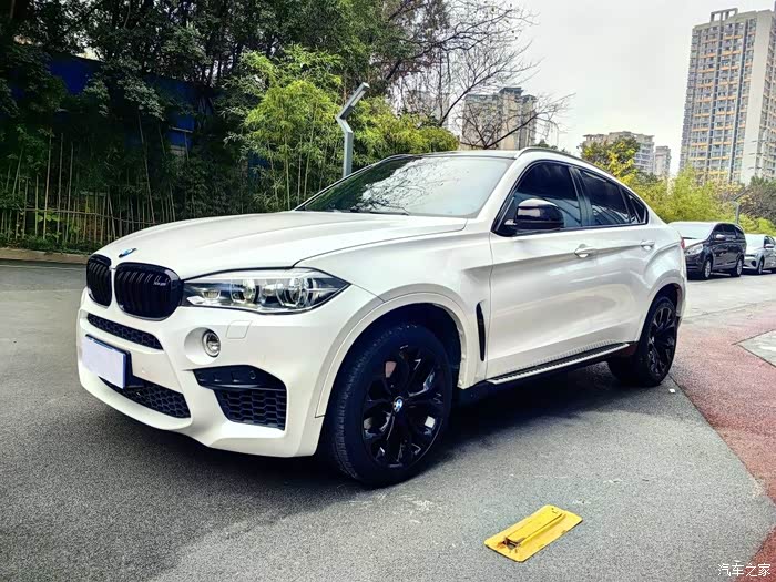 宝马x62015款xdrive35i领先型2988