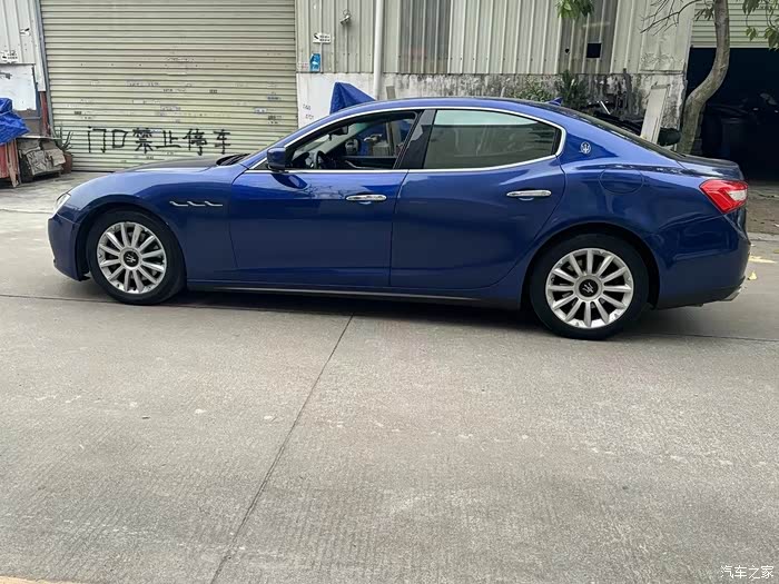 2015年11月上牌玛莎拉蒂吉博力30t换挡拔片v