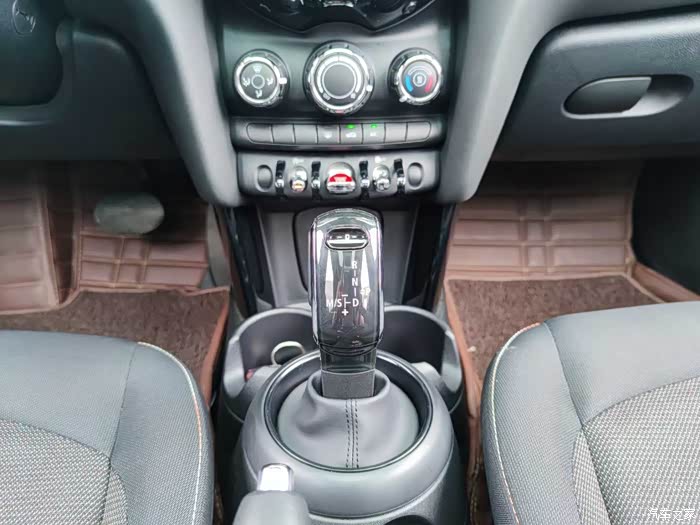 最新到店2019年minioneplus五门版全车原