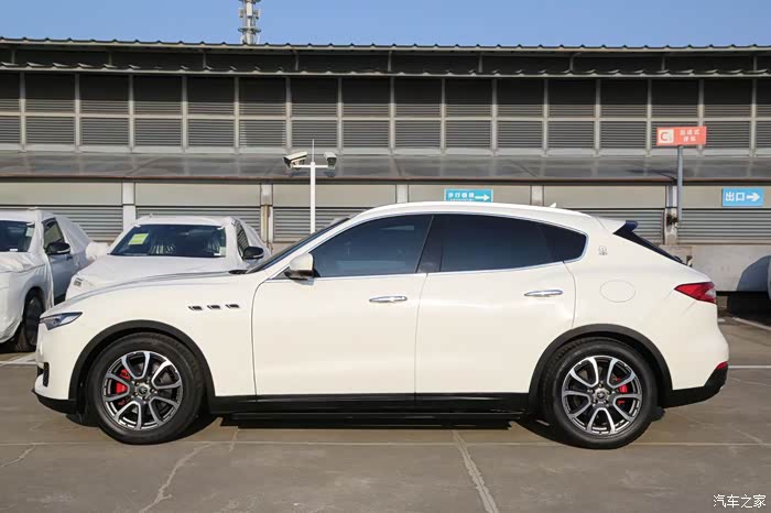 20年3月上牌,玛莎拉蒂莱万特,实表3万多公里,3.0t高功