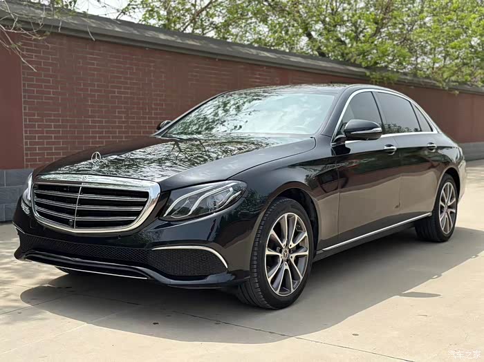 19年奔驰e300l原厂立标黑棕豪华后排座椅调节隐私