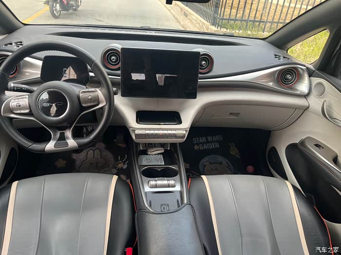 实拍比亚迪海豚2021款时尚版跑了15公里原版