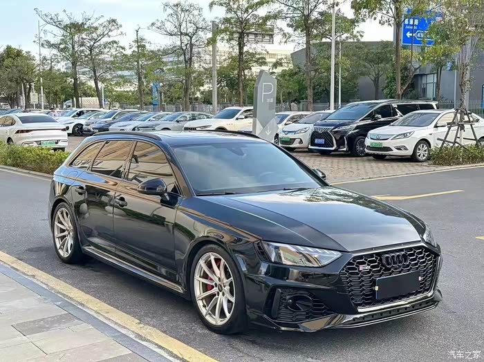 21年奥迪rs4