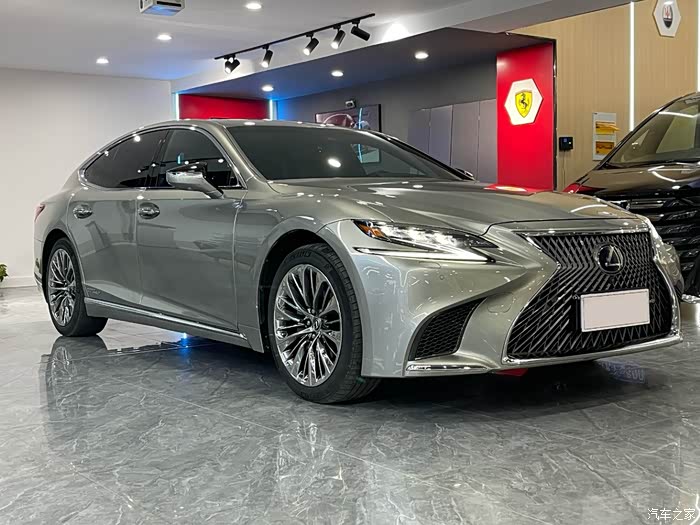18年18款雷克萨斯ls500h行政配置丰富acc自适应