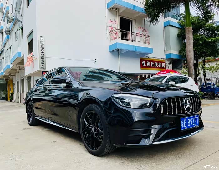 出2022款奔驰e260l运动型