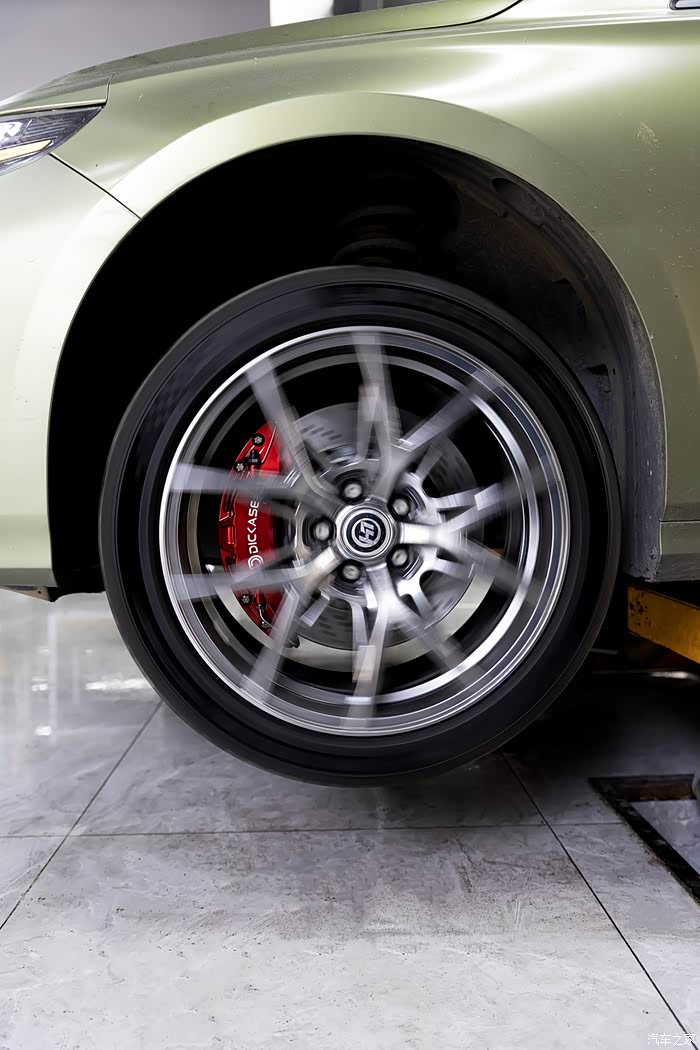 迪卡司dr4新品上市专为1617寸轮毂量身打造