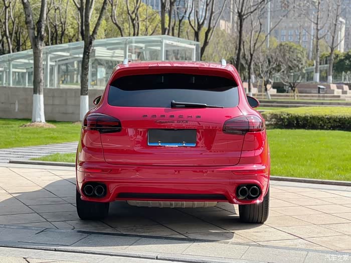 保时捷卡宴gts36t落地小20045出