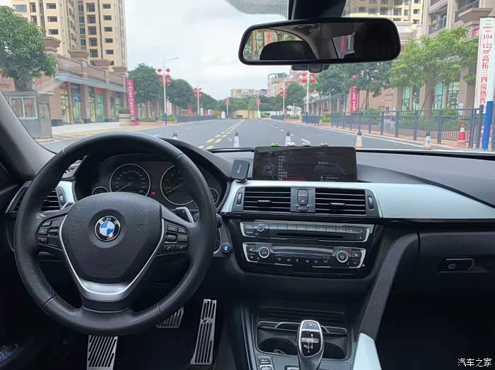 12万多出16款宝马328li时尚原版