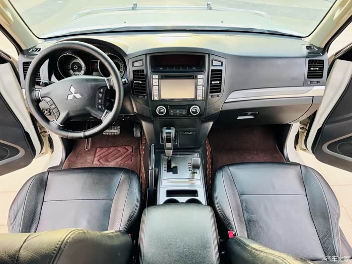 13年三菱帕杰罗v93个人一手车原版一处喷漆11万公里