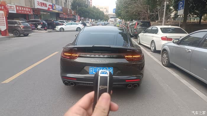 转让一手19年帕拉梅拉9万公里