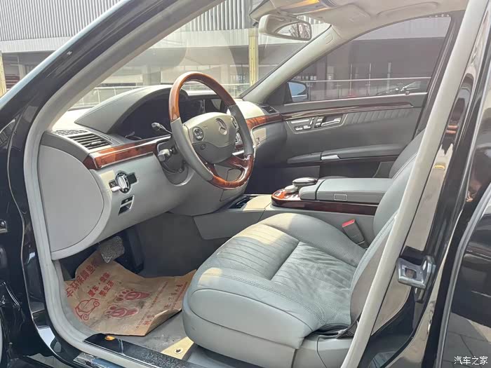 09年奔驰s600实表13万公里配置拉满前后排座椅通风