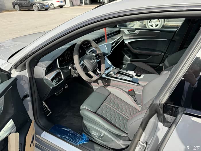 奥迪rs7performance纳多灰传奇黑现车欢迎