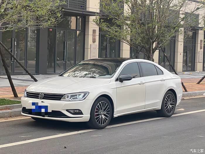 17款大众凌渡280 高功率1.4t 升级豪华版大轮毂,车况