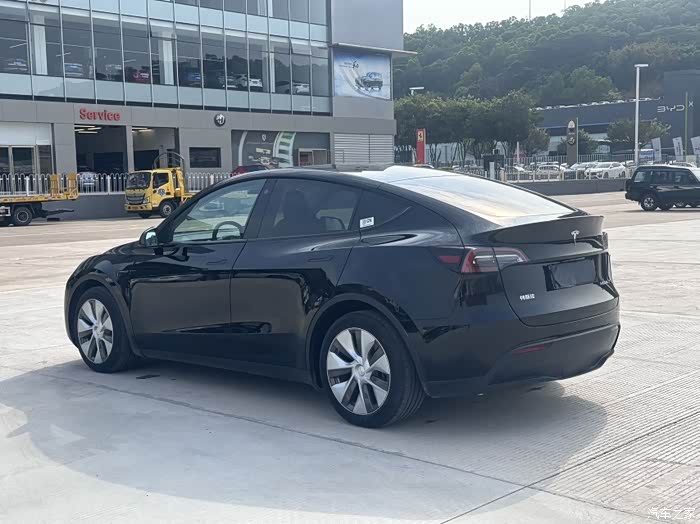 21年12月上牌21款特斯拉modely安全行驶5万公