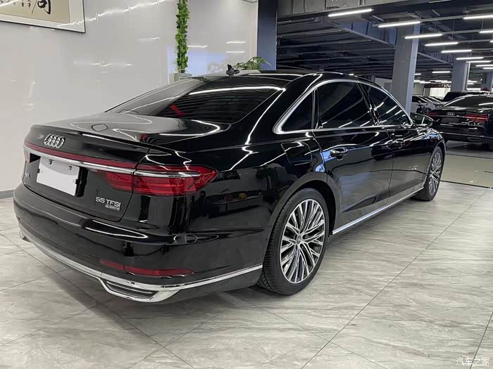 2020年奥迪a8l五座豪华版