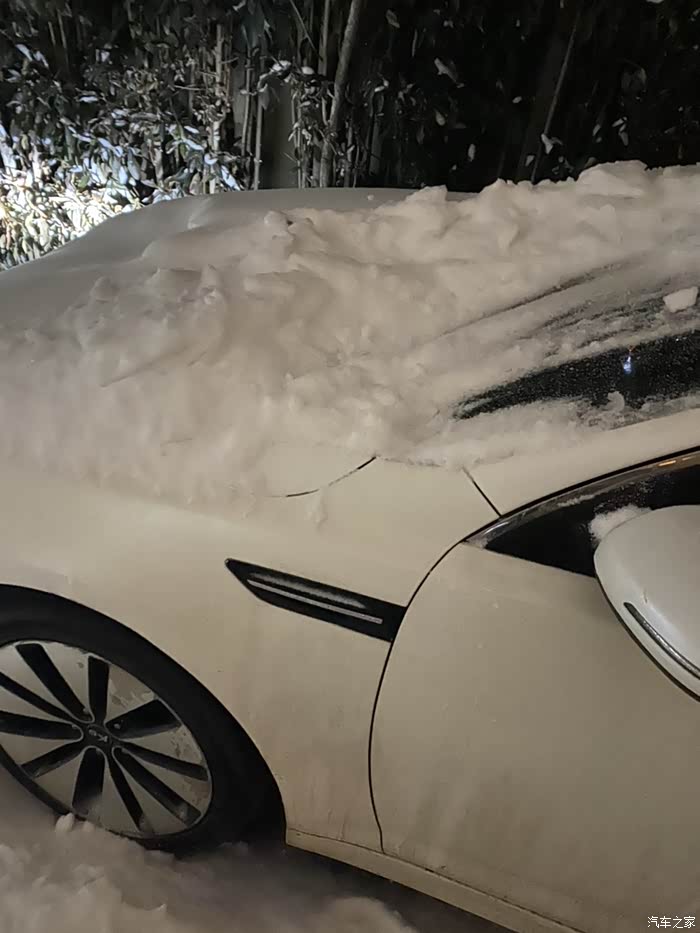 老铁们14款起亚k5原厂刹车盘什么品牌的大约多少钱