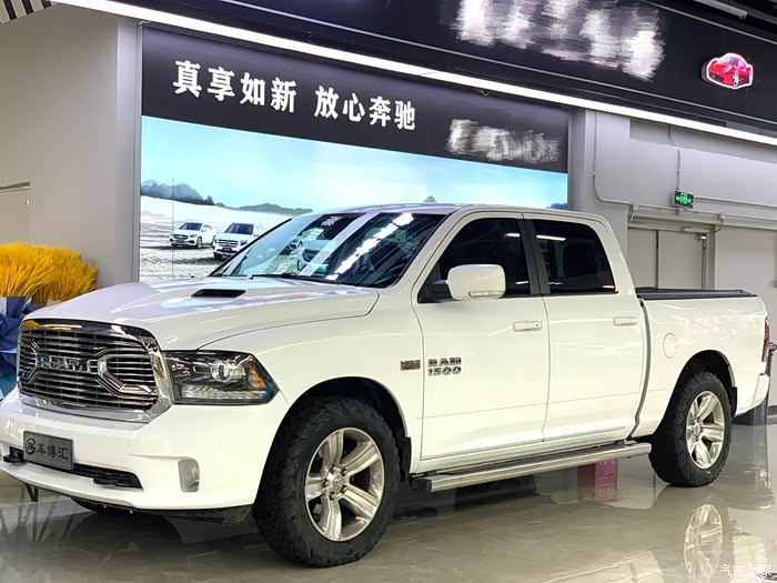 16年道奇公羊全车原漆8万公里低价出16年道奇公羊