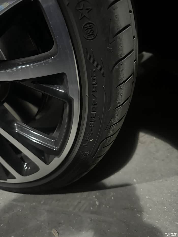 出4条宝马mini原厂固特异防爆胎2054018下地